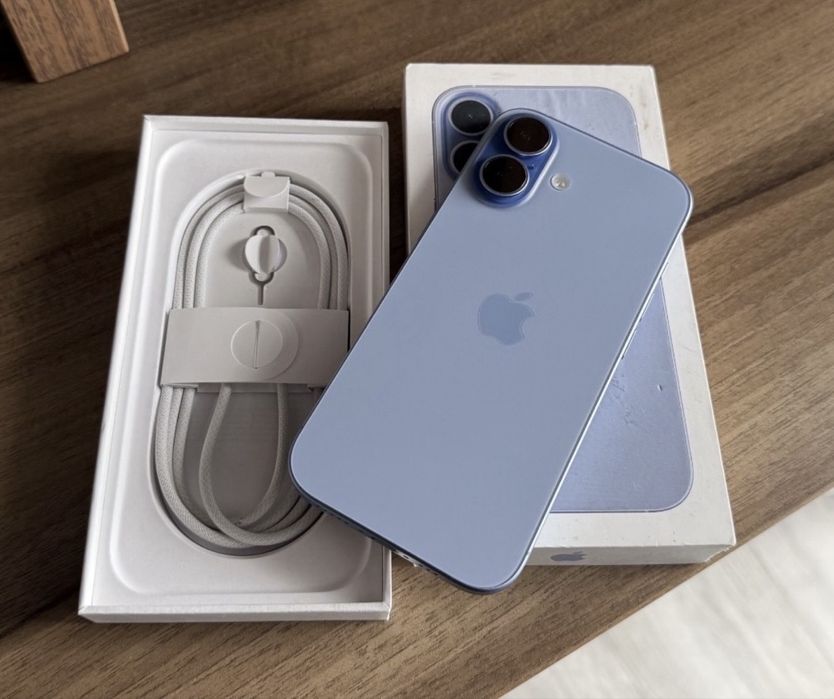 Iphone 17 blue nou