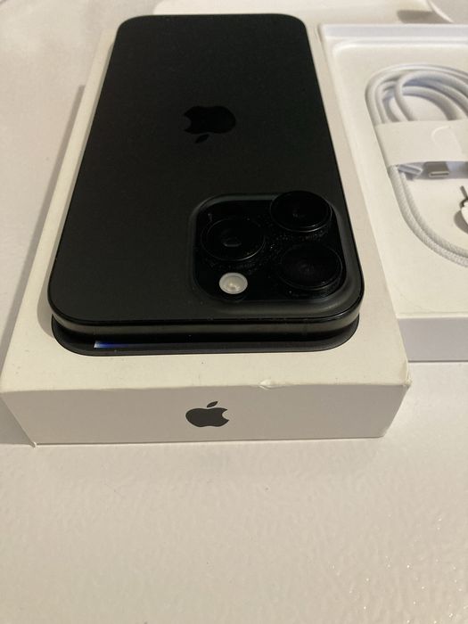 iPhone 16 pro max 100%bateria