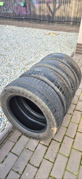 Vând anvelope iarna  205/55 R16