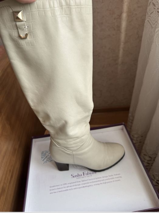 Продаю зимние сапоги