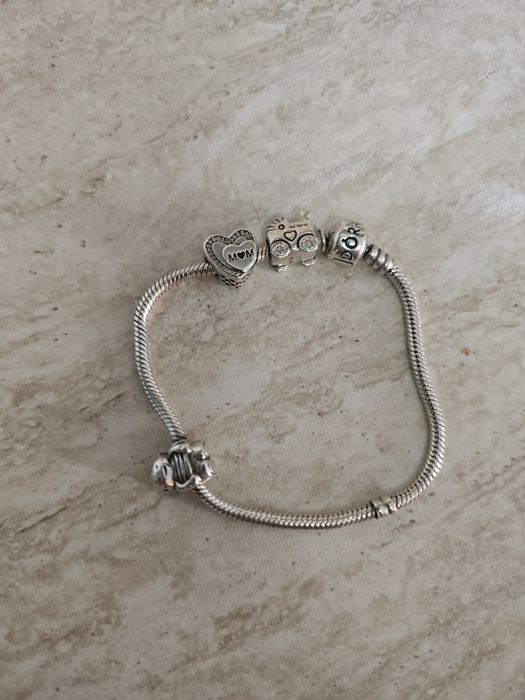 Vând brățară pandora mamă