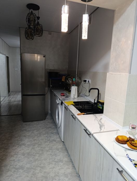 Продаётся пятикомнатная квартира в центре Термеза