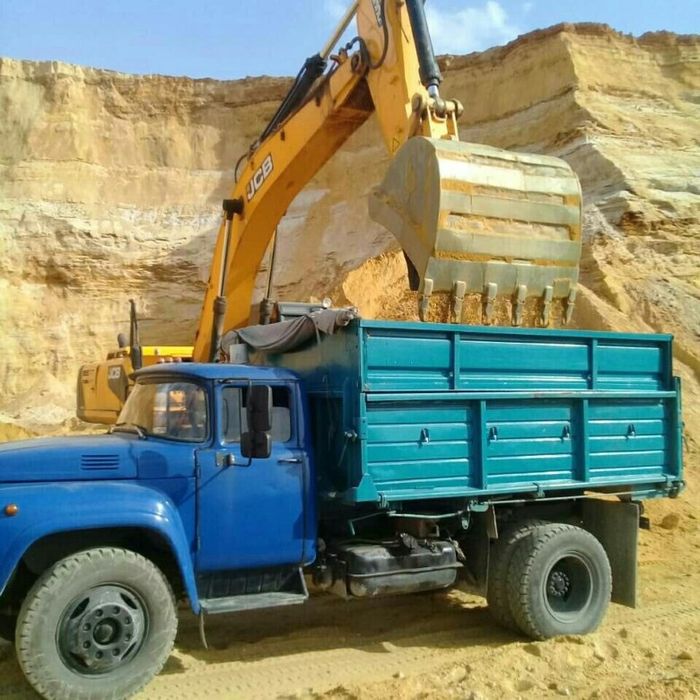 Доставка сыпучего материалов и экскаваторные услуги