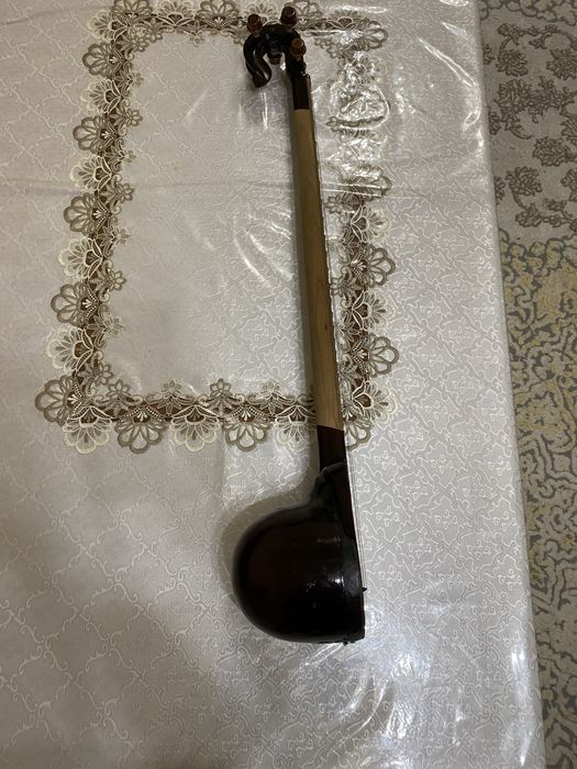 Rubob sotiladi qashqar rubob qoʻlda yasalgan