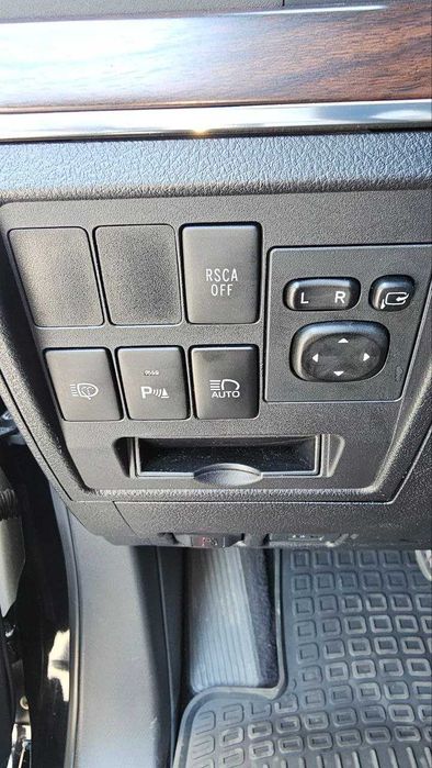 Toyota Land Cruiser 200