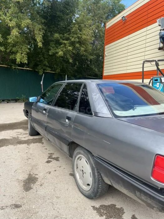 Продам машину Ауди 100