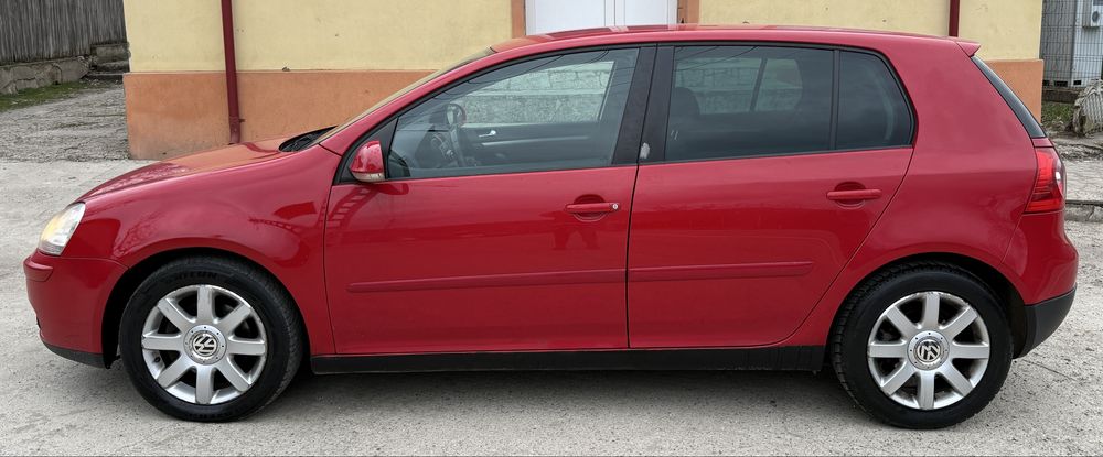 Se vinde golf 5