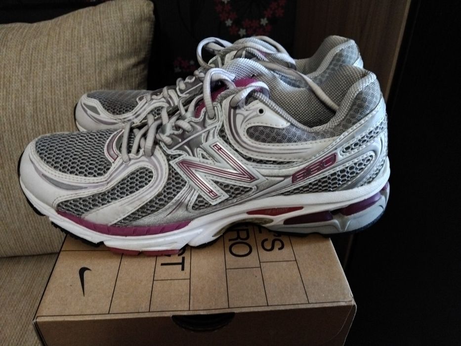 Маратонки New Balance номер 43