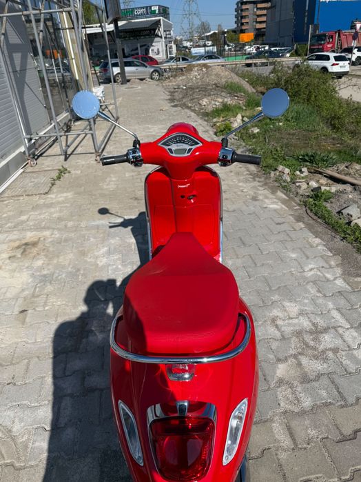 Vespa Prima Vera RED 50