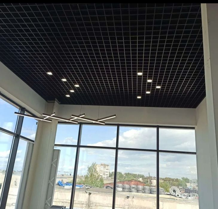 Монтаж потолков Армстронг грильят.