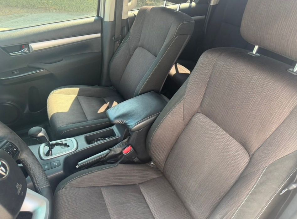 Toyota Hilux 4x4 Double Cab
