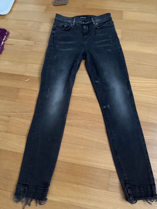 Blugi Pinko marime 26. Purtati de doua ori