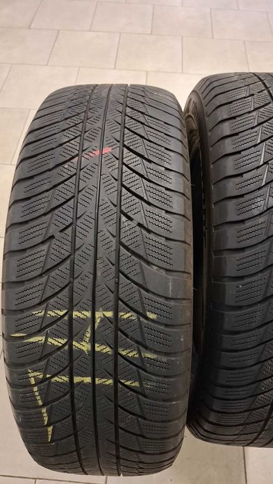 2бр зимни гуми Bridgestone 225 60 18