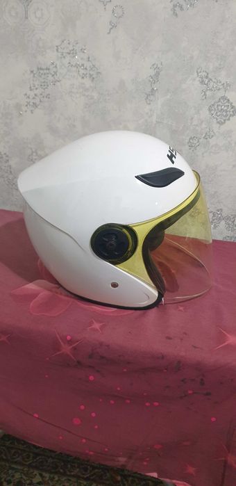 Motosikl kiyim boshi, shlemm