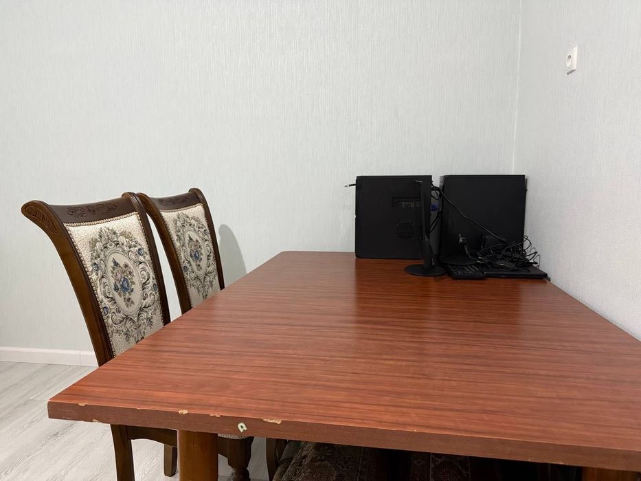 Продается стол и стуля