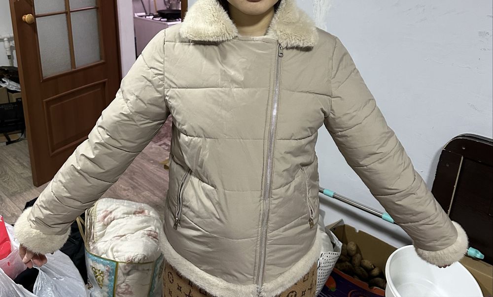 Продам куртку зимнюю размер М