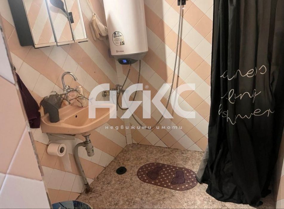 Трисатен апартамент в кв. Обеля 1 до МЕТРОСТАНЦИЯ