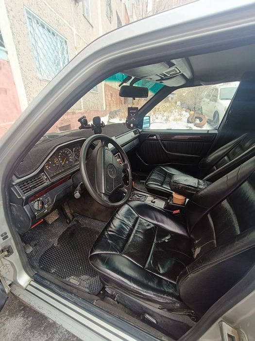 Продам Мерседес Е220