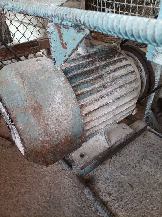 Фуражомелка трифазна чукова