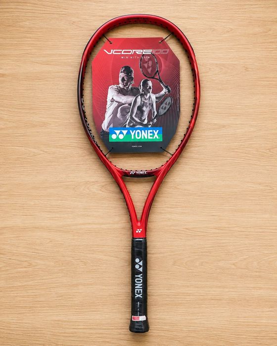 ЧИСТО НОВА Yonex VCORE 100 2020 – 300g, Grip 2