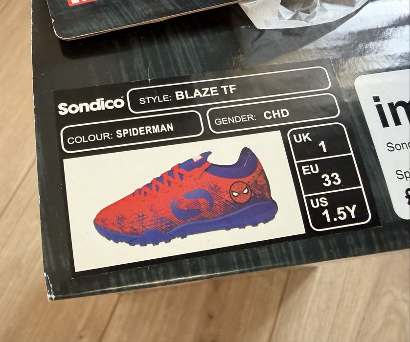 Sondico Marvel 33 размер стоножки футболни