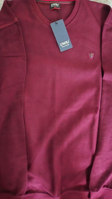 Продам новый свитер