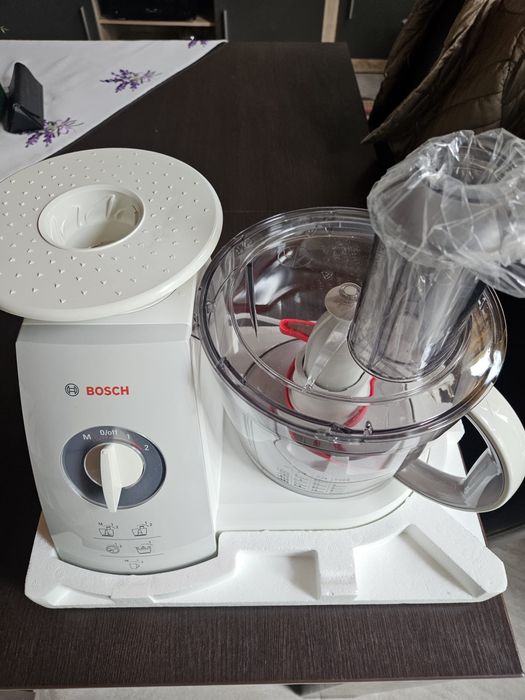 Vand robot de bucatarie compact BOSCH 800 W