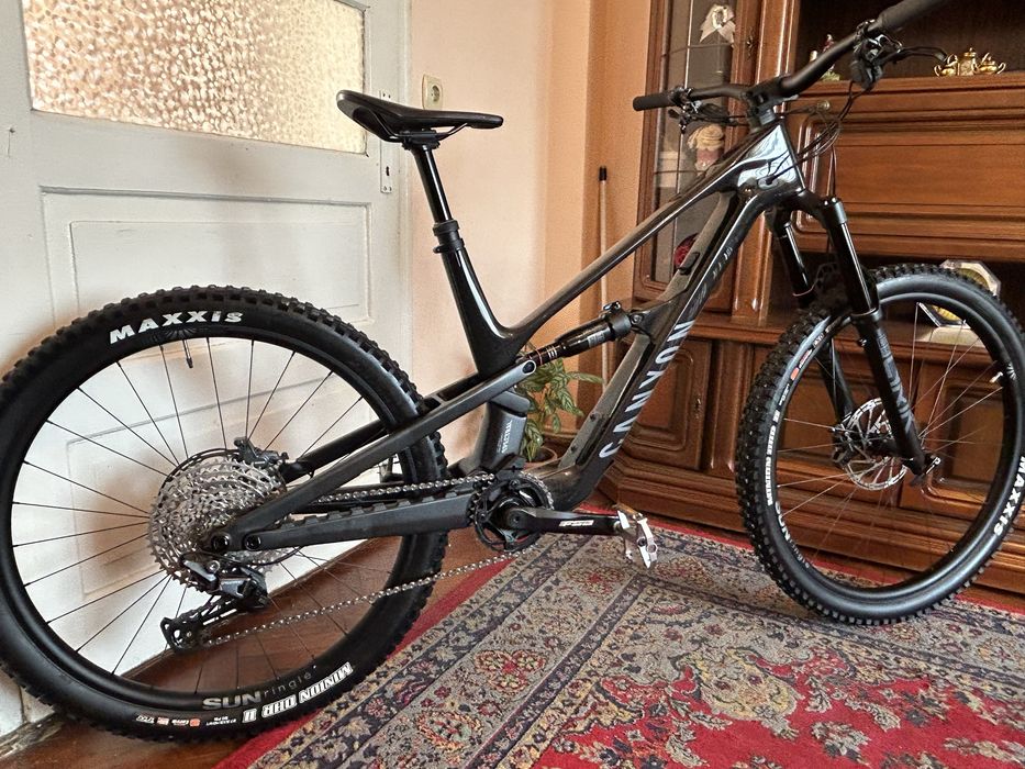 Full Suspension E-bike canyon 29 /2025 /full carbon / cadru L