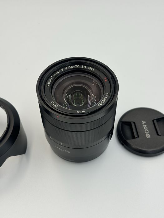 sony Zeiss 16-70mm F4 ZA OSS