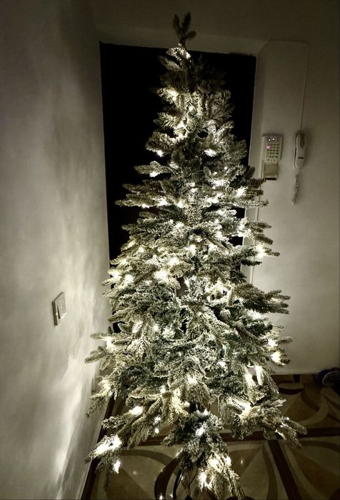 Vând brad artificial