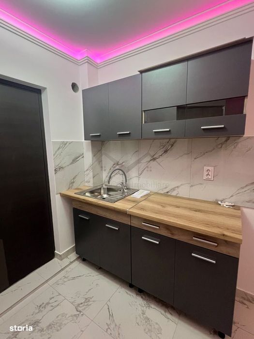 Camera camin renovata complet