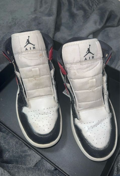 Air Jordan 1 Mid gym red