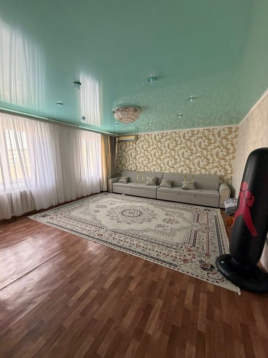 Продается 3 х комнатная квартира по ул  Сабитова 8