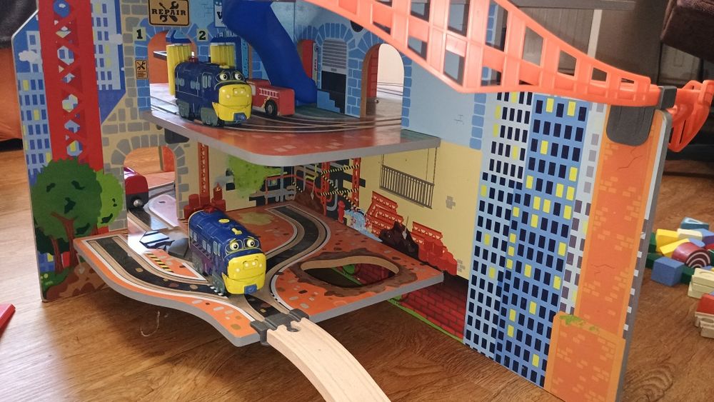 Vând statie, gara tren lemn XXL set mare de șine de lemn playtive / jucării din lemn