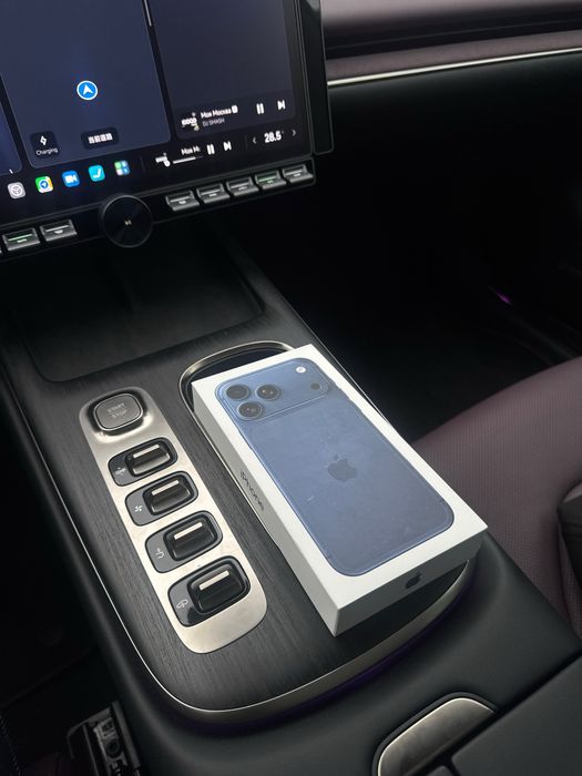 New Iphone 17 Pro max 512 sim