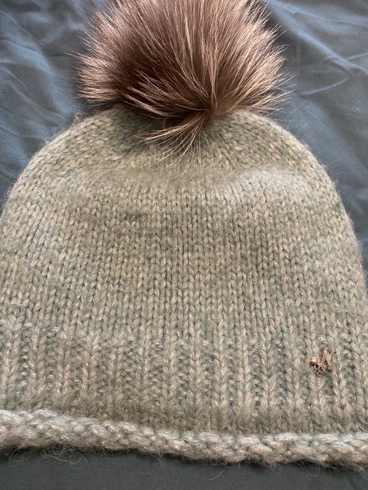 Шапка вязанная натуральный пушон