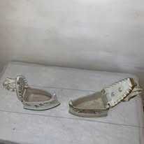 Caseta bijuterii in forma de calcator din maiorica portelan