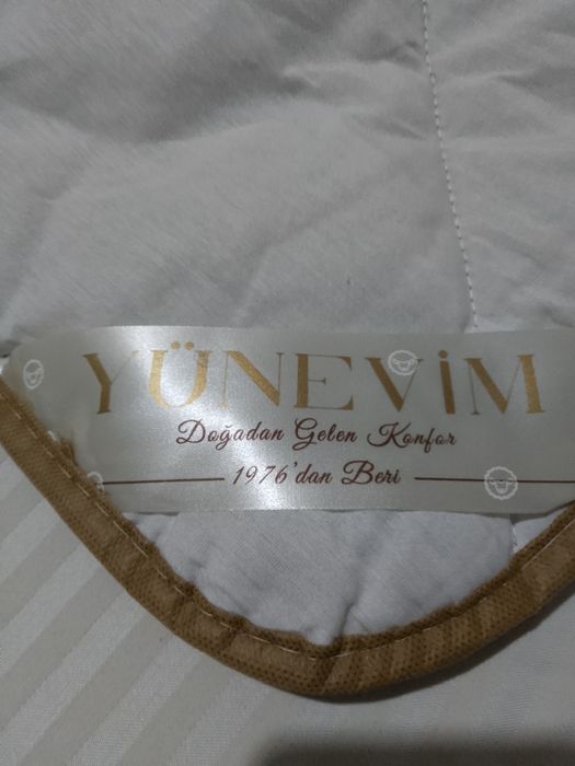 Двойно одеяло с пълнеж от мериносова вълна 195 /220 см а