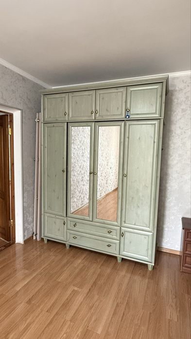 Продам шкаф+ комод