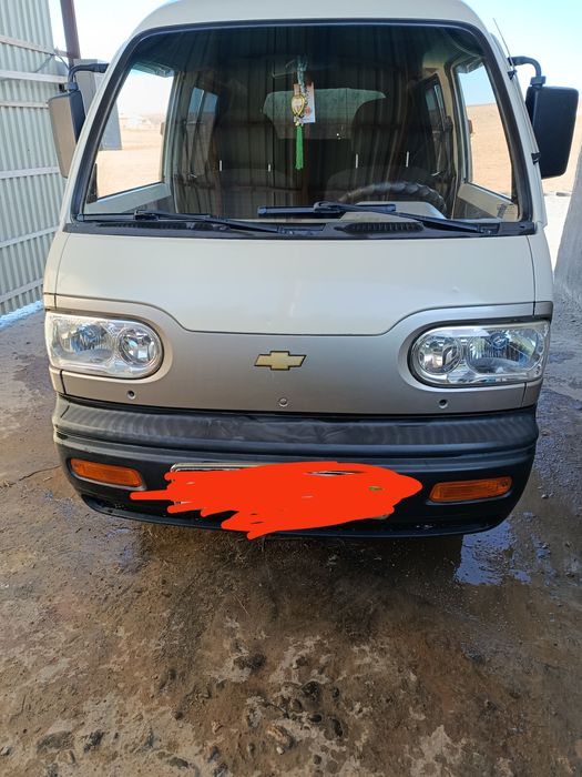 Mashina narmanli yaxshi haydalgan