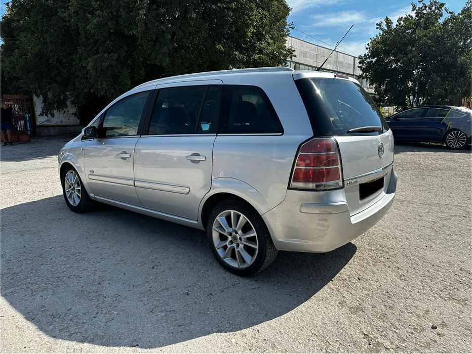 Opel Zafira B 1,9CDTI 150кс Опел Зафира Б 2007г