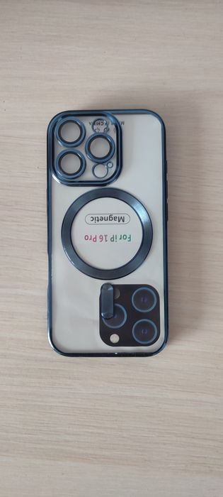 iPhone 16 Pro чехол