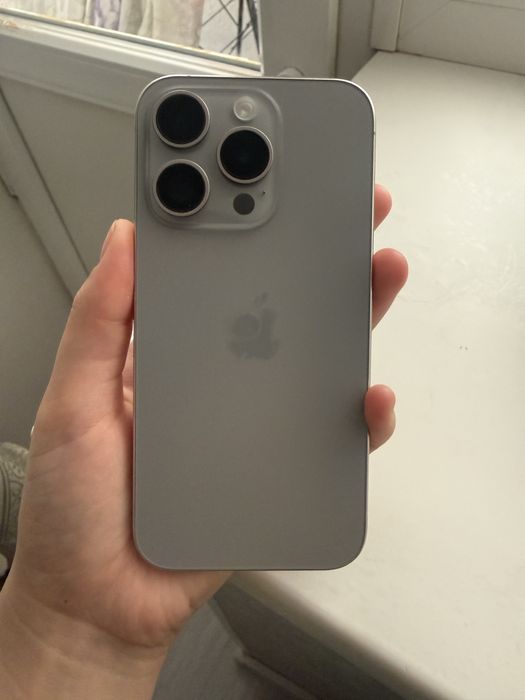 Продается Iphone 15 pro (рефреш).