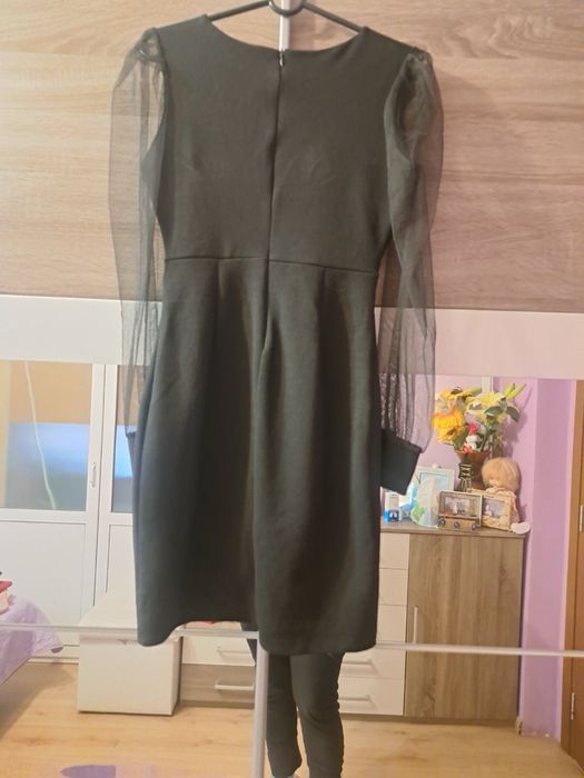 Рокля официални