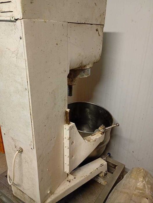 Mașină de frământat