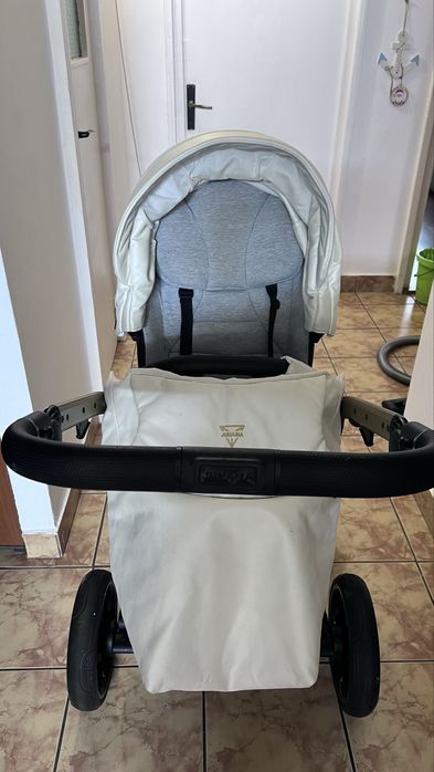 Carucior Junama Mirror satin