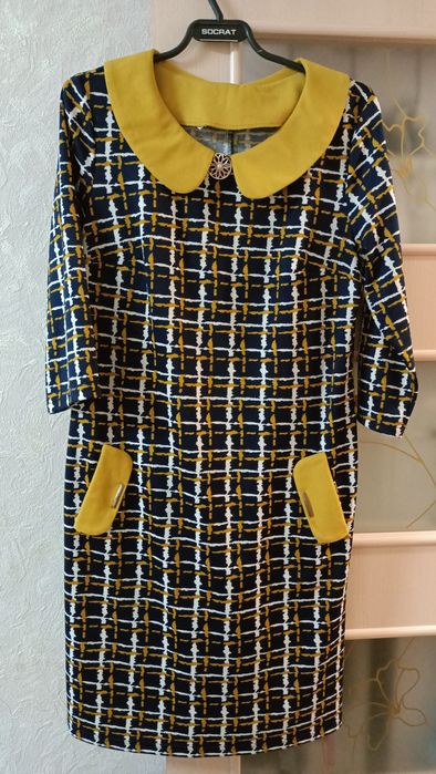 Продам платья разные