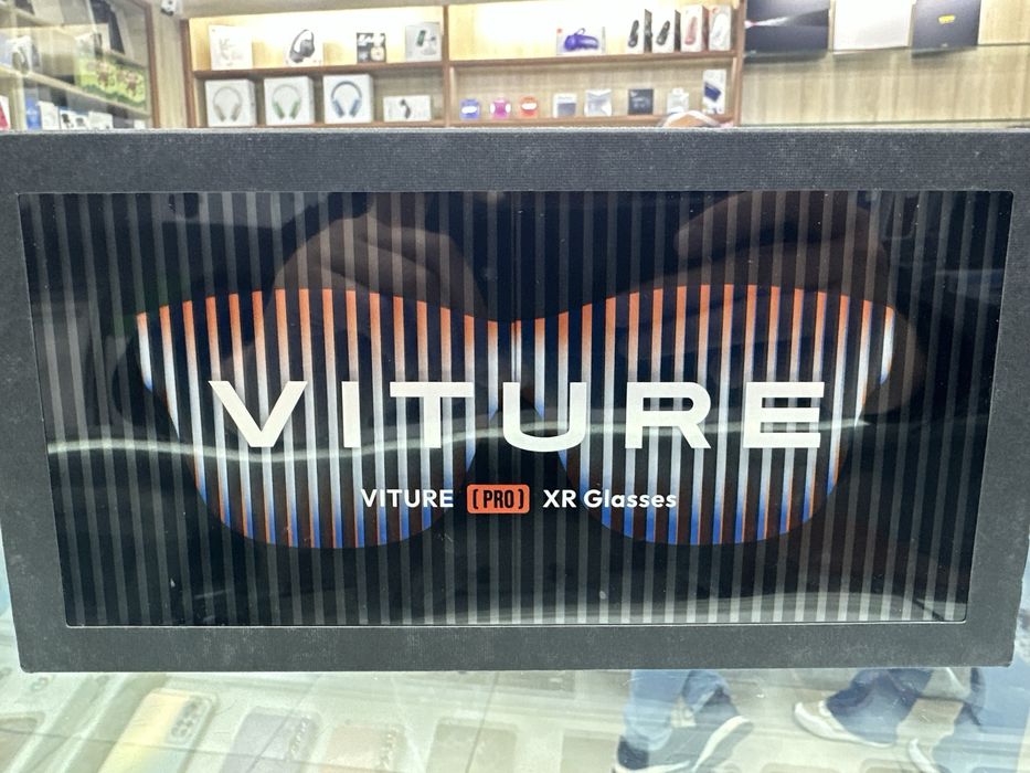 Viture Luma Pro.