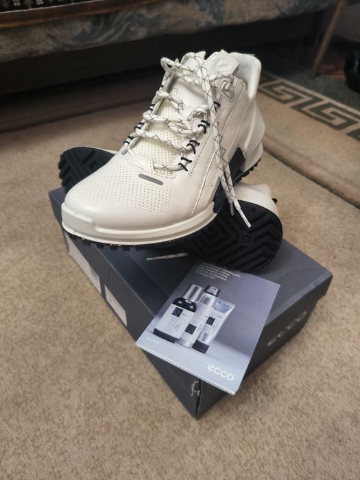 Продам кроссовки(ECCO BIOM 2.0M)оригинал