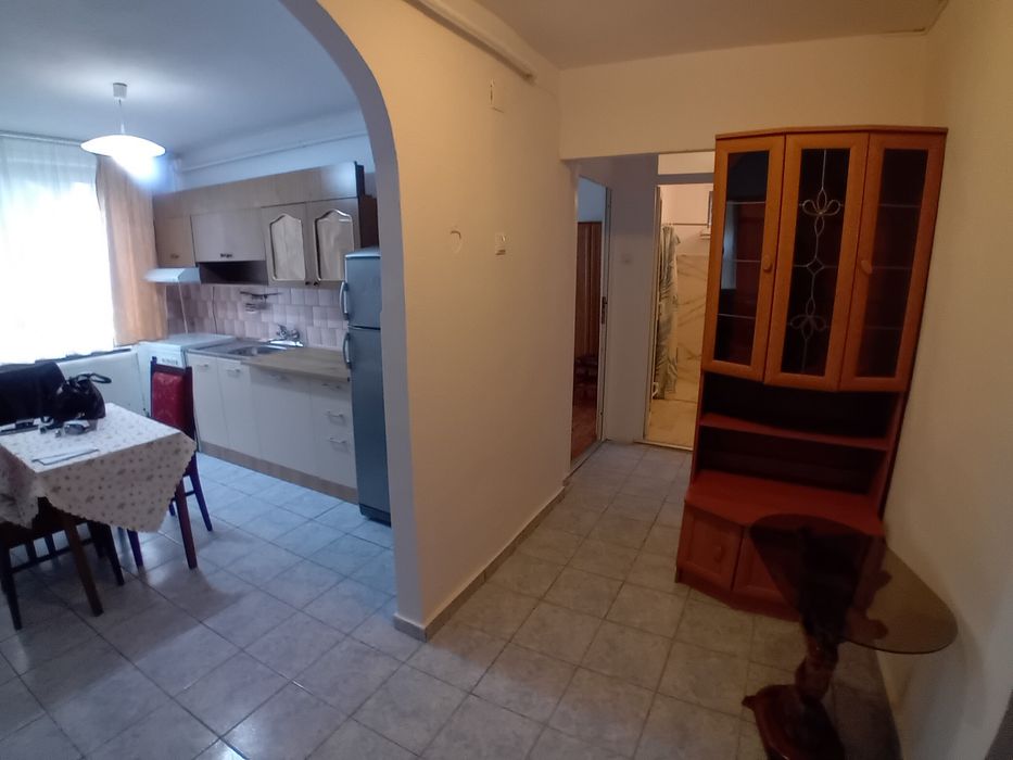 Apartament cu o camera de inchiriat zona Precista